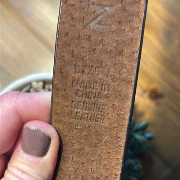 NY JEANS Elegant Brown Leather Belt - Picture 4 of 8